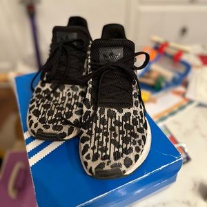 Adidas swift run leopard print shoes